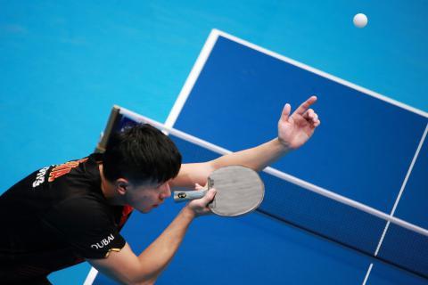 Table tennis. The Thai for "table tennis" is "ปิงปอง".