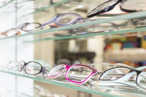 Glasses frames. The Thai for "glasses frames" is "กรอบแว่นตา".