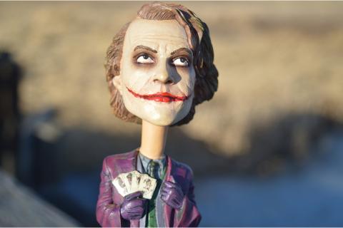 Evil-doer; villain. The Dutch for "evil-doer; villain" is "boosdoener". Evil-doer; villain. The Dutch for "evil-doer; villain" is "boosdoener".