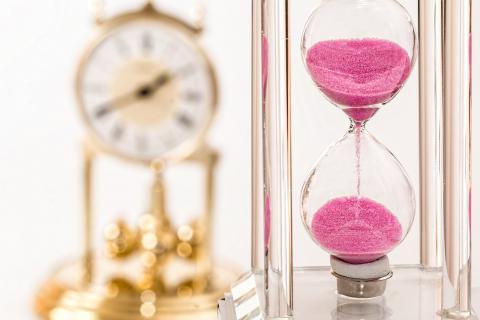 Minute. The Dutch for "minute" is "minuut". Minute. The Dutch for "minute" is "minuut".