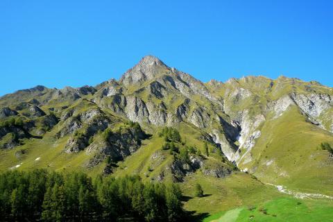 Mountain. The Dutch for "mountain" is "berg". Mountain. The Dutch for "mountain" is "berg".