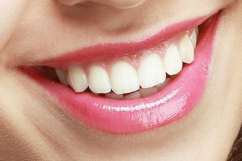 Teeth. The Dutch for "teeth" is "tanden". Teeth. The Dutch for "teeth" is "tanden".