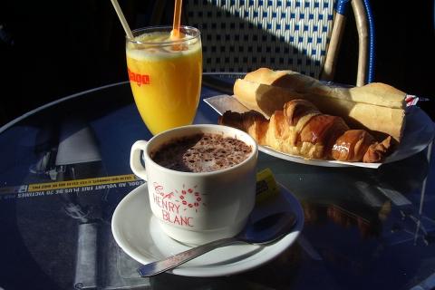The breakfast. The Dutch for "the breakfast" is "het ontbijt". The breakfast. The Dutch for "the breakfast" is "het ontbijt".