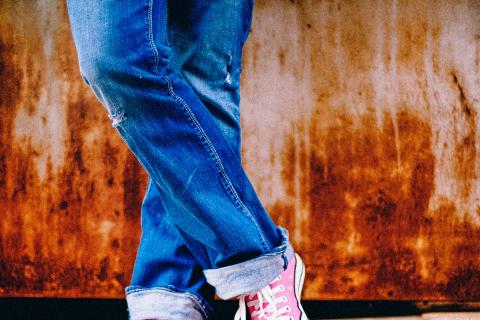 Jeans. The Dutch for "jeans" is "spijkerbroek". Jeans. The Dutch for "jeans" is "spijkerbroek".