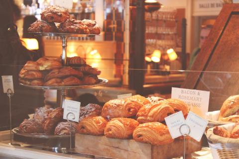 Pastries. The Dutch for "pastries" is "gebakjes". Pastries. The Dutch for "pastries" is "gebakjes".