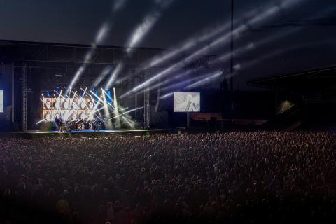 Gigs; concerts. The French for "gigs; concerts" is "concerts". Gigs; concerts. The French for "gigs; concerts" is "concerts".