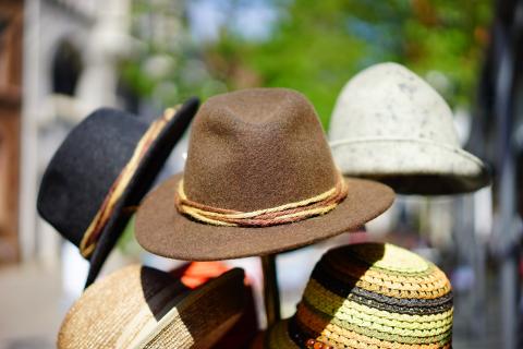 Hats. The French for "hats" is "chapeaux". Hats. The French for "hats" is "chapeaux".