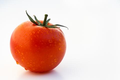 Tomatoes. The French for "tomatoes" is "tomates". Tomatoes. The French for "tomatoes" is "tomates".