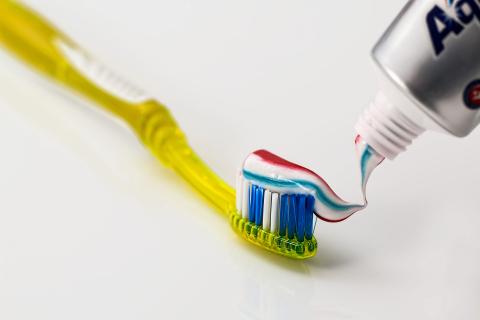 Toothpaste. The French for "toothpaste" is "dentifrice". Toothpaste. The French for "toothpaste" is "dentifrice".