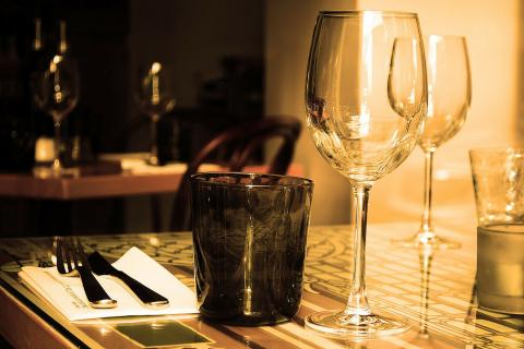 A dinner. The French for "a dinner" is "un dîner".