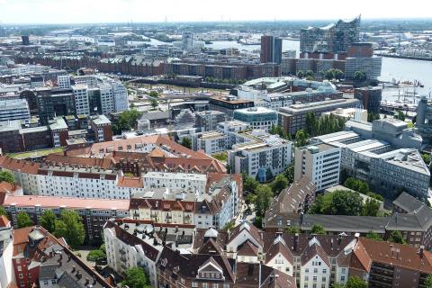 Hamburg (city). The French for "Hamburg (city)" is "Hambourg".