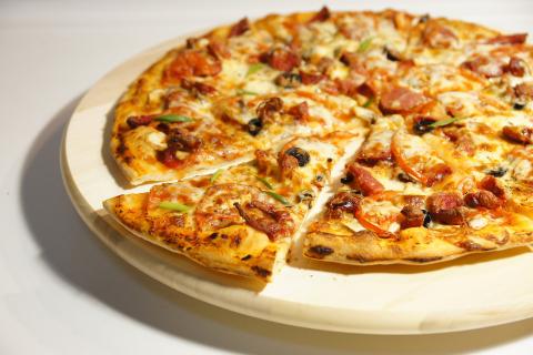The pizza. The French for "the pizza" is "la pizza". The pizza. The French for "the pizza" is "la pizza".
