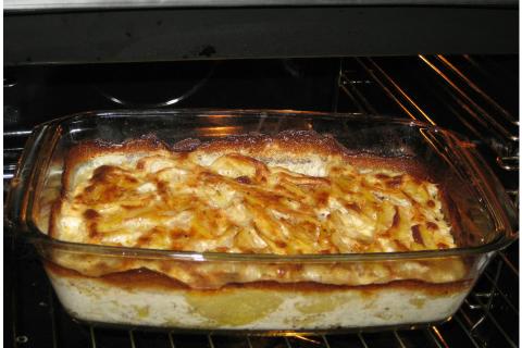 The baked cheese-topped dish. The French for "the baked cheese-topped dish" is "le gratin". The baked cheese-topped dish. The French for "the baked cheese-topped dish" is "le gratin".