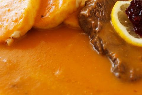 A sauce. The French for "a sauce" is "une sauce". A sauce. The French for "a sauce" is "une sauce".