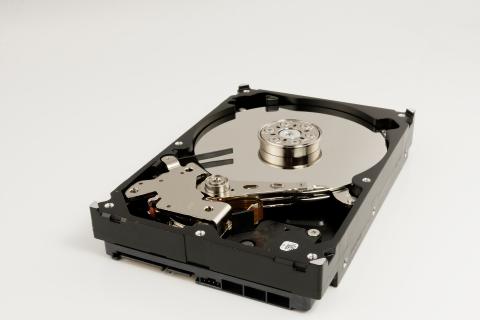 The hard drive. The French for "the hard drive" is "le disque dur". The hard drive. The French for "the hard drive" is "le disque dur".
