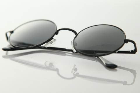 A pair of glasses. The French for "a pair of glasses" is "une paire de lunettes". A pair of glasses. The French for "a pair of glasses" is "une paire de lunettes".