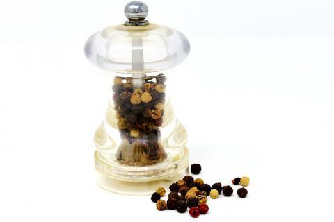 Pepper mill. The French for "pepper mill" is "moulin à poivre".
