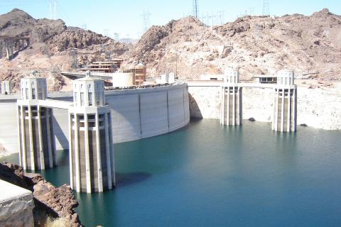 Dam. The French for "dam" is "barage".