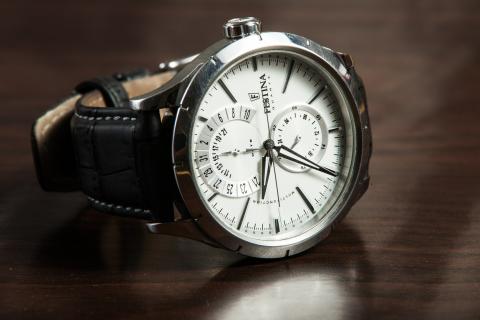 Watch. The French for "watch" is "montre". Watch. The French for "watch" is "montre".