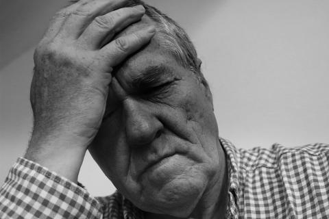 To have a headache. The French for "to have a headache" is "avoir mal à la tête". To have a headache. The French for "to have a headache" is "avoir mal à la tête".