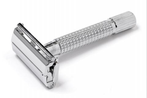 Razor. The French for "razor" is "rasoir". Razor. The French for "razor" is "rasoir".