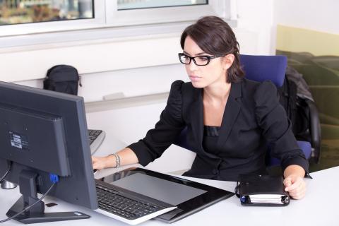 Secretary. The French for "secretary" is "secrétaire". Secretary. The French for "secretary" is "secrétaire".