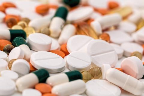 Medicines. The French for "medicines" is "médicaments". Medicines. The French for "medicines" is "médicaments".