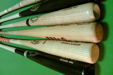 Baseball bat. The French for "baseball bat" is "batte de baseball". Baseball bat. The French for "baseball bat" is "batte de baseball".