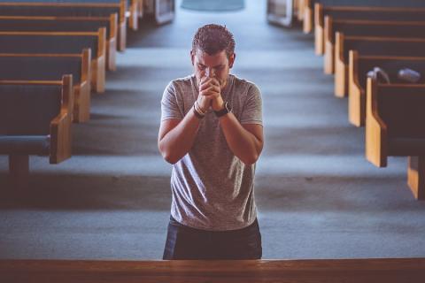To pray. The Thai for "to pray" is "สวดมนต์". To pray. The Thai for "to pray" is "สวดมนต์".