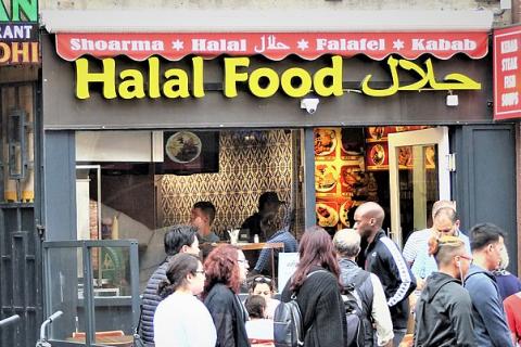 Halal. The Thai for "halal" is "ฮาลาล". Halal. The Thai for "halal" is "ฮาลาล".