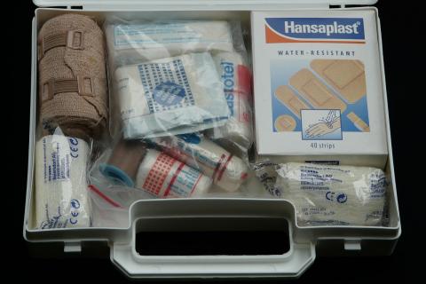 First-aid kit. The Thai for "first-aid kit" is "ชุดปฐมพยาบาล".