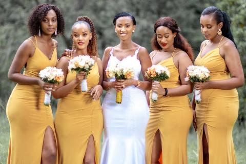 Bridesmaid. The Thai for "bridesmaid" is "เพื่อนเจ้าสาว". Bridesmaid. The Thai for "bridesmaid" is "เพื่อนเจ้าสาว".