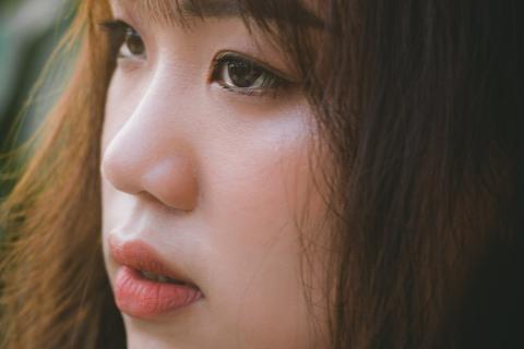 To blush. The Thai for "to blush" is "หน้าแดง". To blush. The Thai for "to blush" is "หน้าแดง".