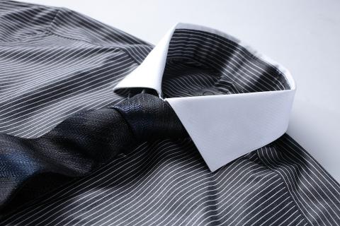 A shirt and tie. The Thai for "a shirt and tie" is "เสื้อเชิ้ตและเน็กไท". A shirt and tie. The Thai for "a shirt and tie" is "เสื้อเชิ้ตและเน็กไท".