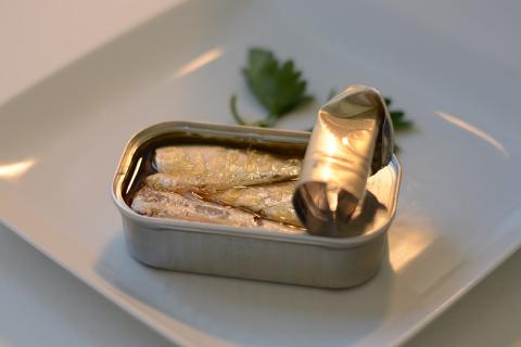 Some canned fish. The Thai for "some canned fish" is "ปลากระป๋อง". Some canned fish. The Thai for "some canned fish" is "ปลากระป๋อง".