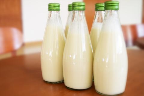 Five bottles of milk. The Thai for "five bottles of milk" is "นมห้าขวด". Five bottles of milk. The Thai for "five bottles of milk" is "นมห้าขวด".