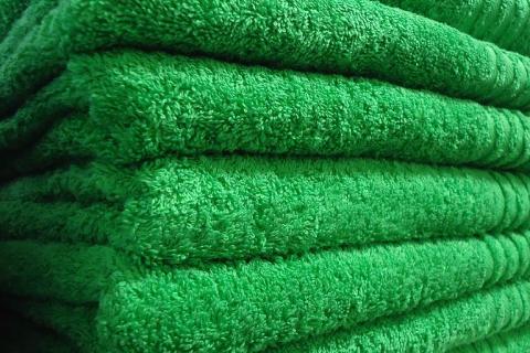 Green bath towels. The Thai for "green bath towels" is "ผ้าเช็ดตัวสีเขียว". Green bath towels. The Thai for "green bath towels" is "ผ้าเช็ดตัวสีเขียว".