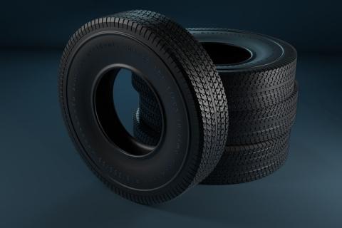 Four tyres. The Thai for "four tyres" is "ยางรถยนต์สี่เส้น".