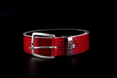 A red belt. The Thai for "a red belt" is "เข็มขัดสีแดง". A red belt. The Thai for "a red belt" is "เข็มขัดสีแดง".