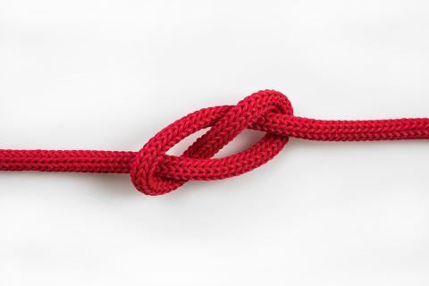A red rope. The Thai for "a red rope" is "เชือกสีแดงหนึ่งเส้น". A red rope. The Thai for "a red rope" is "เชือกสีแดงหนึ่งเส้น".