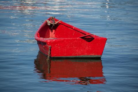 A red boat. The Thai for "a red boat" is "เรือสีแดง". A red boat. The Thai for "a red boat" is "เรือสีแดง".