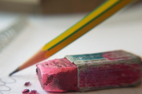 An eraser and a pencil. The Thai for "an eraser and a pencil" is "ยางลบและดินสอ". An eraser and a pencil. The Thai for "an eraser and a pencil" is "ยางลบและดินสอ".