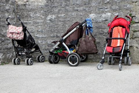 Three baby strollers. The Thai for "three baby strollers" is "รถเข็นเด็กสามคัน". Three baby strollers. The Thai for "three baby strollers" is "รถเข็นเด็กสามคัน".