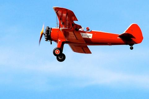 A red plane. The Thai for "a red plane" is "เครื่องบินสีแดง". A red plane. The Thai for "a red plane" is "เครื่องบินสีแดง".