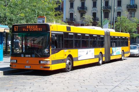 A yellow bus. The Thai for "a yellow bus" is "รถเมล์สีเหลือง". A yellow bus. The Thai for "a yellow bus" is "รถเมล์สีเหลือง".