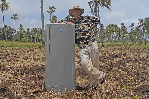An old man and a refrigerator. The Thai for "an old man and a refrigerator" is "ชายชราและตู้เย็น". An old man and a refrigerator. The Thai for "an old man and a refrigerator" is "ชายชราและตู้เย็น".