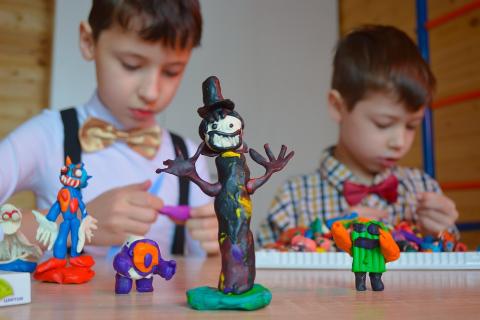Children and plasticine sculptures. The Thai for "children and plasticine sculptures" is "เด็กๆและรูปปั้นดินน้ำมัน". Children and plasticine sculptures. The Thai for "children and plasticine sculptures" is "เด็กๆและรูปปั้นดินน้ำมัน".