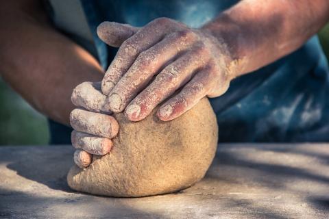 To mold; to knead. The Thai for "to mold; to knead" is "ปั้น". To mold; to knead. The Thai for "to mold; to knead" is "ปั้น".
