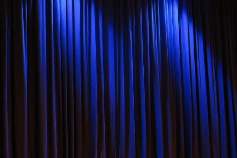 Blue curtains. The Thai for "blue curtains" is "ผ้าม่านสีน้ำเงิน". Blue curtains. The Thai for "blue curtains" is "ผ้าม่านสีน้ำเงิน".