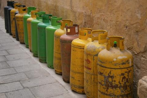 Gas cylinder. The Thai for "gas cylinder" is "ถังแก๊ส". Gas cylinder. The Thai for "gas cylinder" is "ถังแก๊ส".